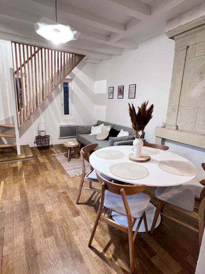 Le Jeanne, Appartement En Duplex Proche Forteresse Et Centre Ville Chinon Exterior photo